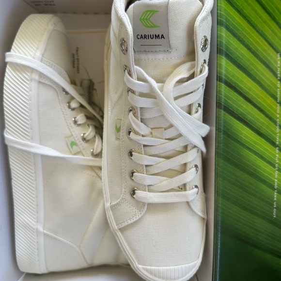 Brand new Cariuma Off-White High Top Canvas Sneaker - Picture 3 of 7